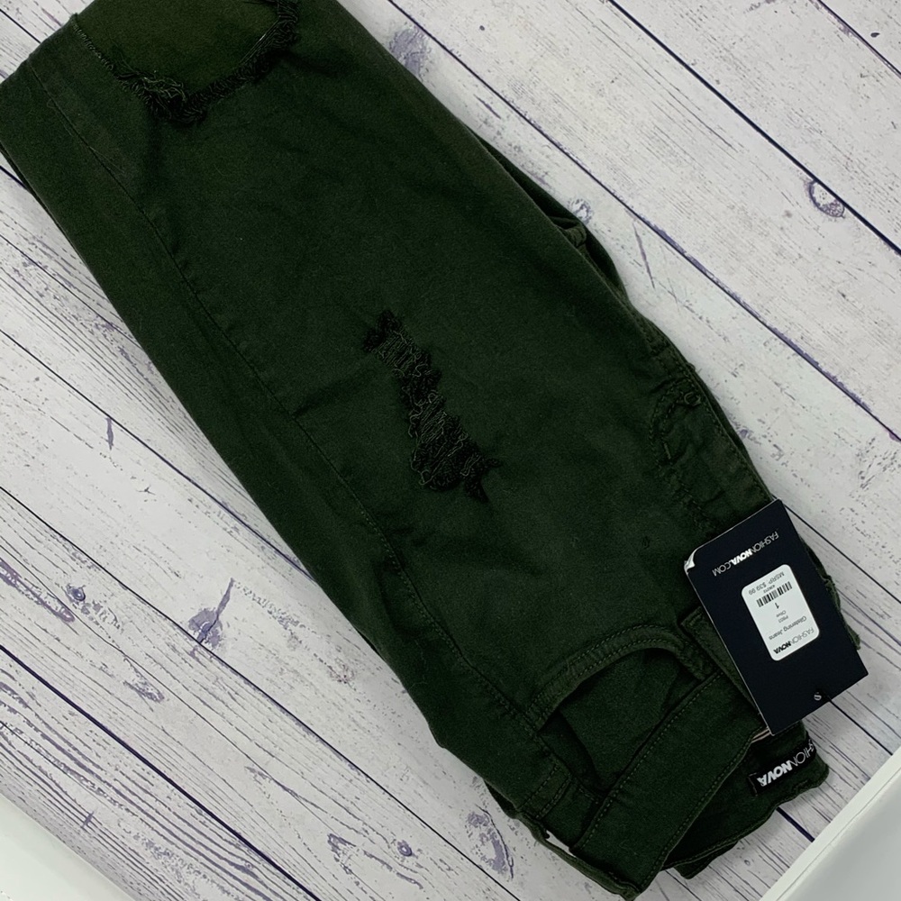 Fashion nova “glistening jeans” never worn before